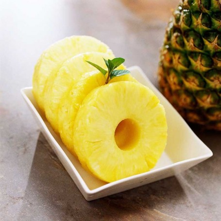 Épluche Coupe Ananas en inox